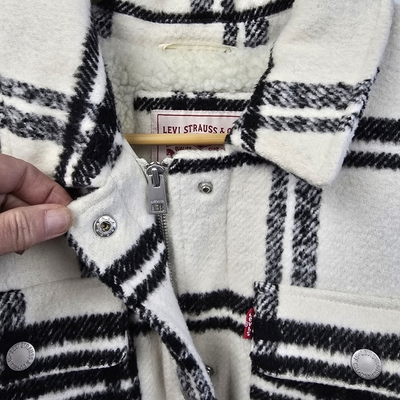 Levi's Women's Wool Blend Sherpa Plaid Lined Long Shacket Size Large - Picture 6 of 14